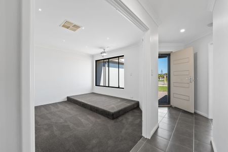 Lovely 4 x 2 in Baldivis - Photo 5