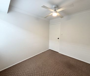 Stylish Family Home in a Peaceful St Helens Park Pocket - Photo 2