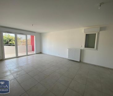 Location Appartement 3 pièces 67m² CARPENTRAS 84200 - Photo 2