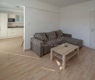 Byt 2+1 s balkony - Neratovice - Fotografie 1