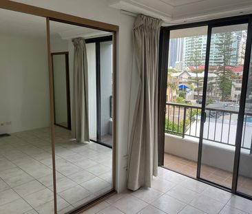 1-bedroom apartment in the Surfers Century building - Photo 4