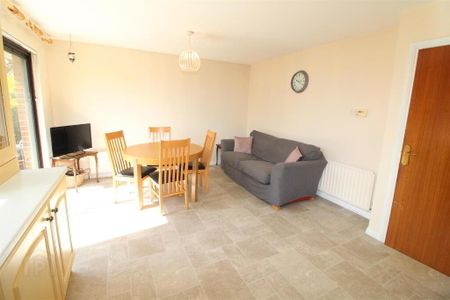 10 Blackthorn Road, Newtownabbey, BT37 0GH - Photo 5