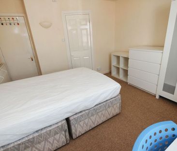 Elmes Road, Bournemouth - Photo 1