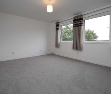 1 bed Apartment for rent - Photo 2