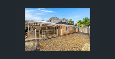 Impressive 5-Bedroom Home Designed for Modern Family Comfort - Photo 3