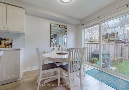 Condo Townhouse For Lease | N9255432 - Photo 5