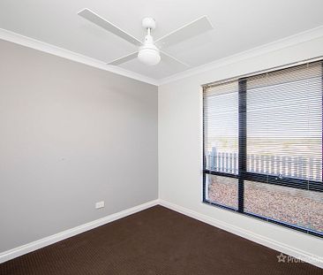 64 Skysail Avenue, Alkimos WA 6038 - Photo 3