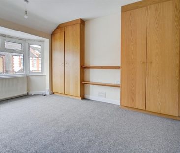 Euston Avenue, Watford - Photo 1