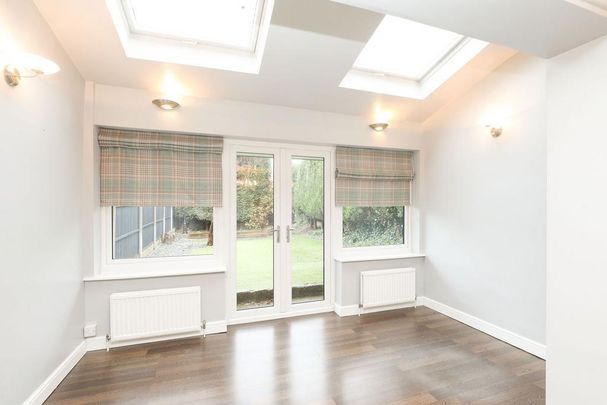 3 bedroom semi-detached house to rent - Photo 1