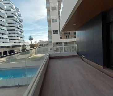Valencia - Photo 4