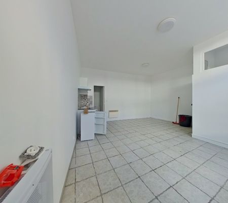 Location Appartement 1 pièce 30m² VIVONNE 86370 - Photo 5