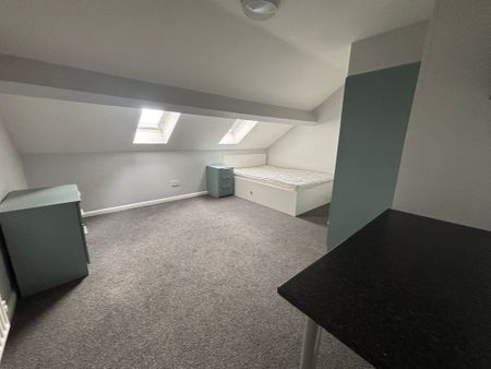 7 Albert Square, NG7 2FH, NOTTINGHAM - Photo 3