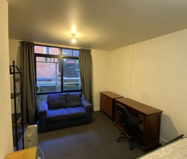 Boarding house room centrally located - Photo 5