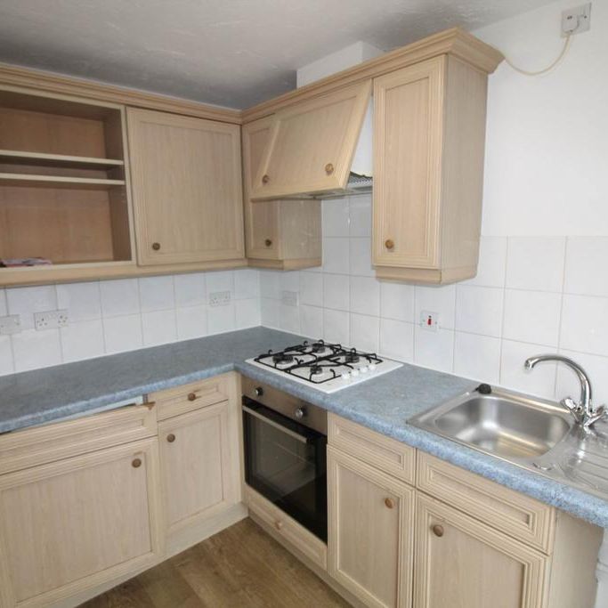 2 bedroom end of terrace house to rent - Photo 1