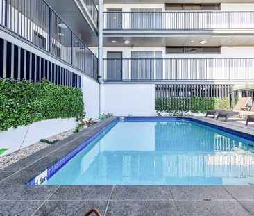 FULLY FURNISHED UNIT WITH OCEAN VIEWS - Photo 6