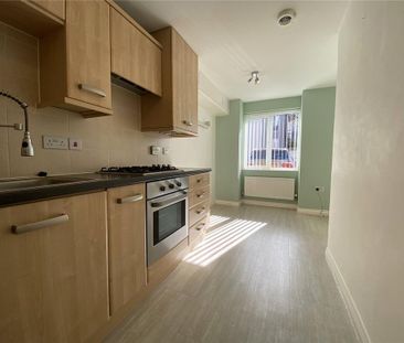 4 bedroom terraced house to rent - Photo 4