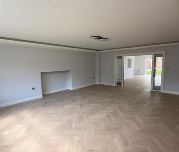 5 bedroom detached house to rent - Photo 3