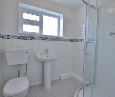 2 bedroom detached bungalow to rent - Photo 1