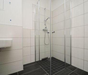 KOMFORTABEL WOHNEN FÜR SINGLE ODER PAAR - KLEINE 3-ZIMMER-WHG. MIT ... - Photo 3