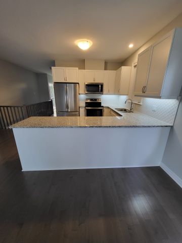 For Lease - 182 BOXCAR Crescent, Russell, Ontario - Photo 4