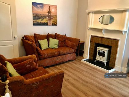 4 bedroom terraced house to rent - Photo 2