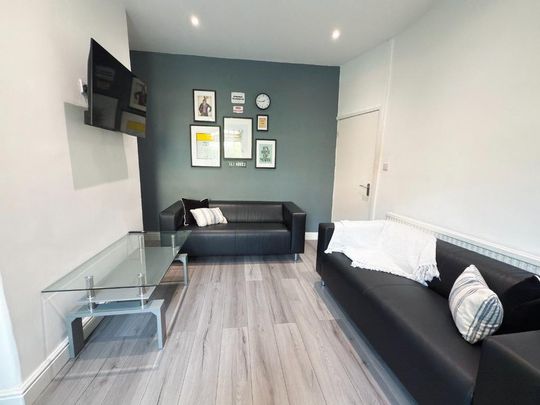 4 bedroom house to rent - Photo 1