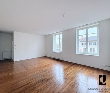 Location Appartement 4 pièces 109m² - Photo 1