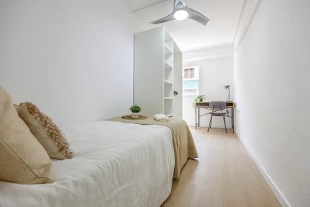 Calle Málaga, Valencia, Valencian Community 46009 - Photo 2