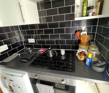 1 Bed Flat, Kentish Town Road, NW1 - Photo 6