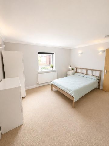4 bedroom apartment to rent - Photo 3