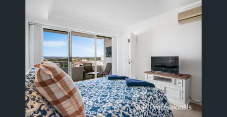 Spacious 1-Bedroom with River Views - Photo 3