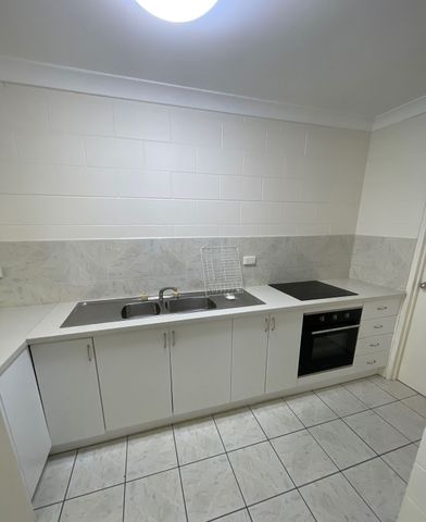 Low-Maintenance Living in a Prime Railway Estate Location - Photo 5