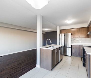 For Lease - 104 Symington Avenue, Oshawa, Ontario - Photo 2