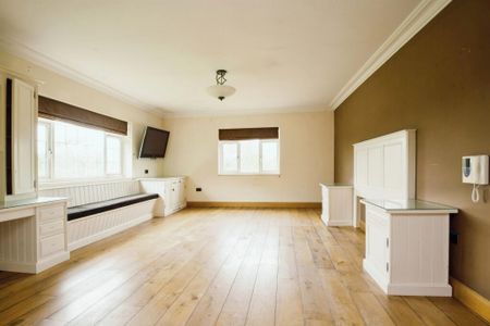 Primrose Hill, COWBRIDGE - Photo 5