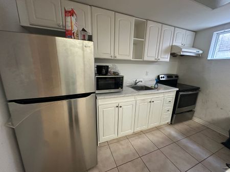 For Lease - 9 Valmount Avenue, Toronto, Ontario - Photo 3