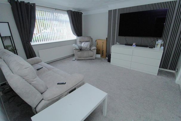 3 bedroom semi-detached house to rent - Photo 1