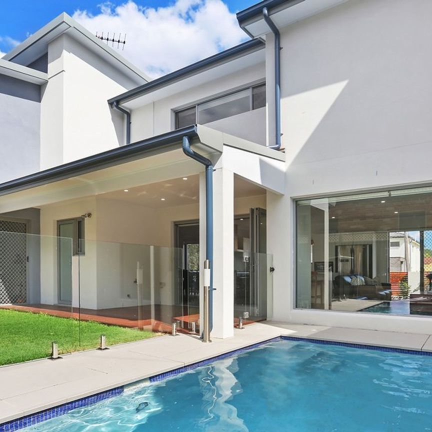 Ultra-Modern Family Home - Photo 1