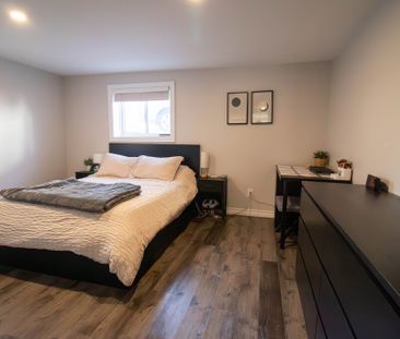 Spacious 2 Bedroom Lower Unit in Welland!! - Photo 1