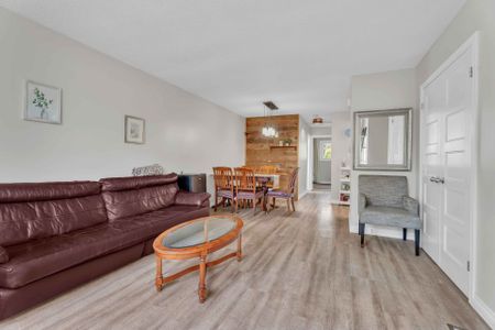 For Lease - 210 Olympic Crescent, London North, Ontario - Photo 3