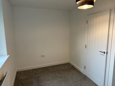 3 bedroom semi-detached house to rent - Photo 3