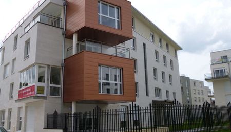 Appartement 2 pièces 56m2 REIMS 690 euros - Photo 3