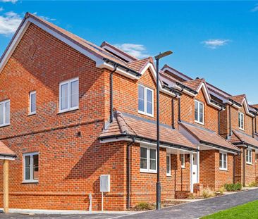 A modern two bedroom family home with private garden and parking - Photo 1