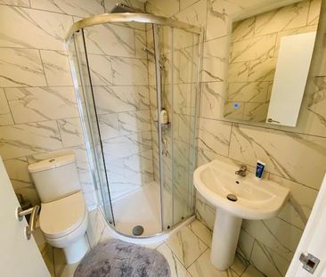 2 bedroom maisonette to rent - Photo 6