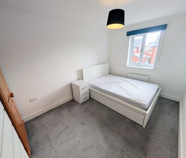 A 4 Bedroom Semi-Detached - Photo 4