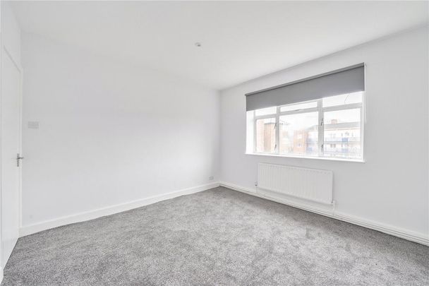 3 bedroom apartment to rent - Photo 1