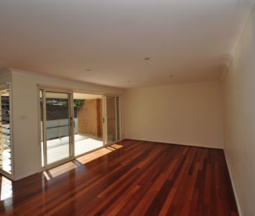 Townhouse in Ideal Location - Photo 1