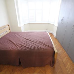 Park Road, Hounslow - Photo 2