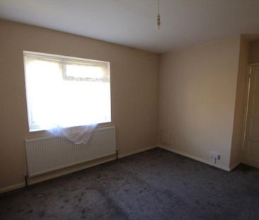 3 bedroom end of terrace house to rent - Photo 3