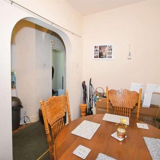 Lower Downs Road, Raynes, SW20 - Photo 1