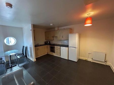 401 College Central, Belfast, BT1 6AA - Photo 2